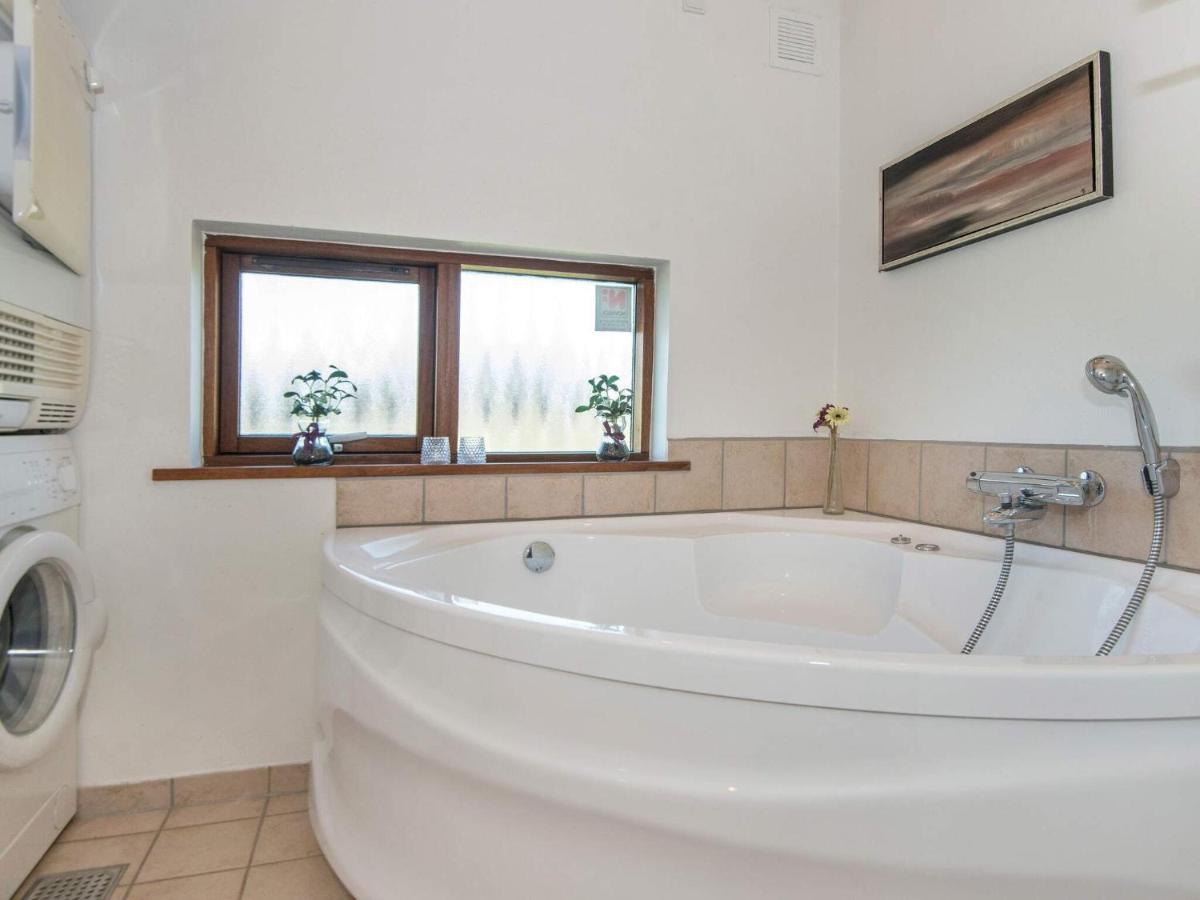 8 Person Holiday Home In Ulfborg 외부 사진